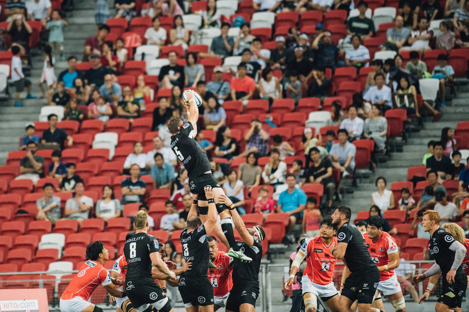 Nikon D5 + Nikon AF-S Nikkor 500mm F4G ED VR sample photo. Men playing rugby football photography