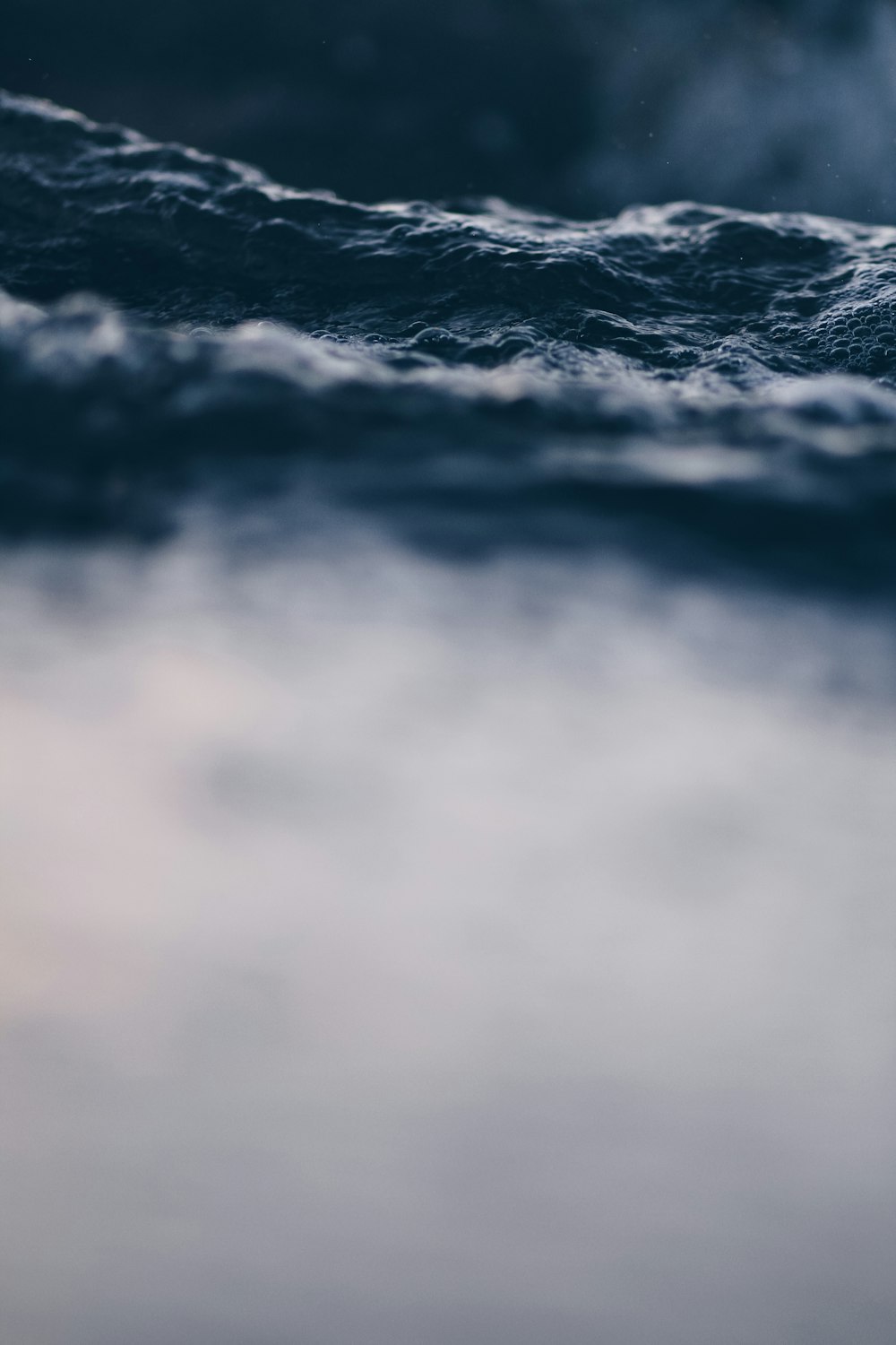 foto ravvicinata delle onde del mare