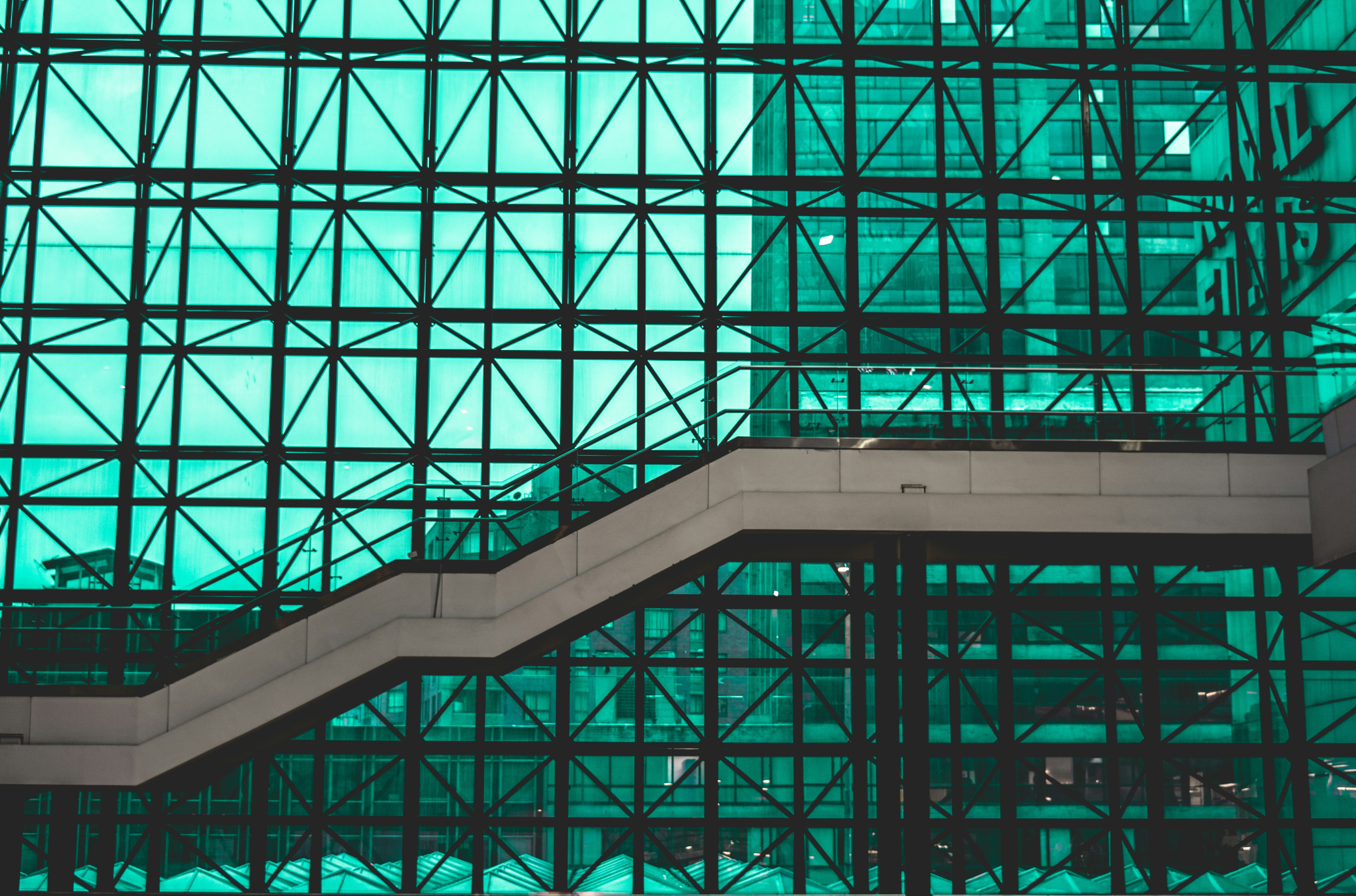 Chart showing hybrid strategy growth in conversions