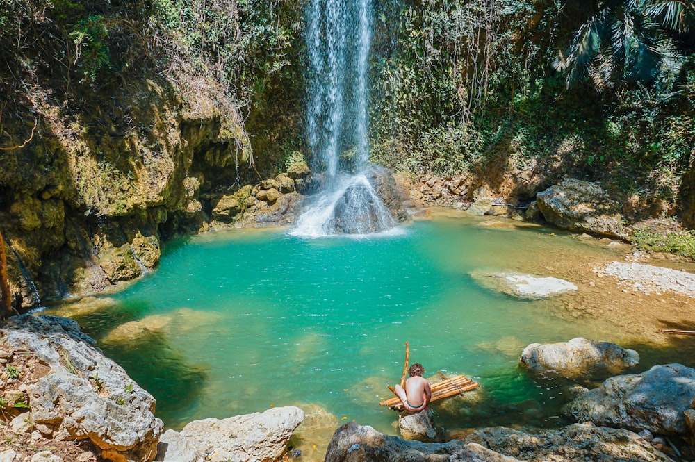 photography of waterfalls during daytime