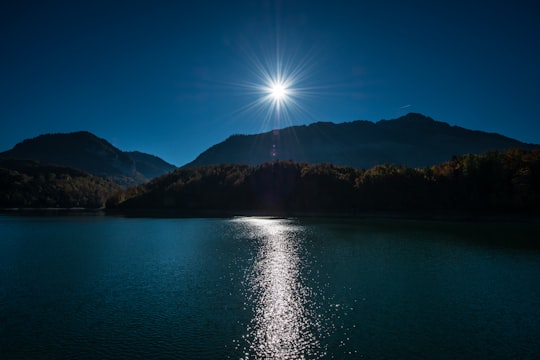 photo of Gruyères Mountain near Hinderstockesee