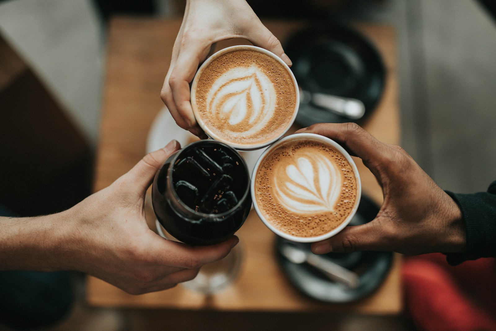 Canon EOS 5D Mark IV + Sigma 50mm F1.4 EX DG HSM sample photo. Three person holding beverage photography