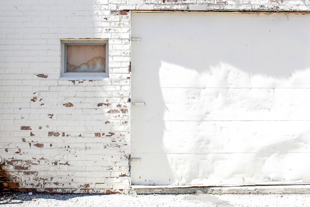 closes white garage door