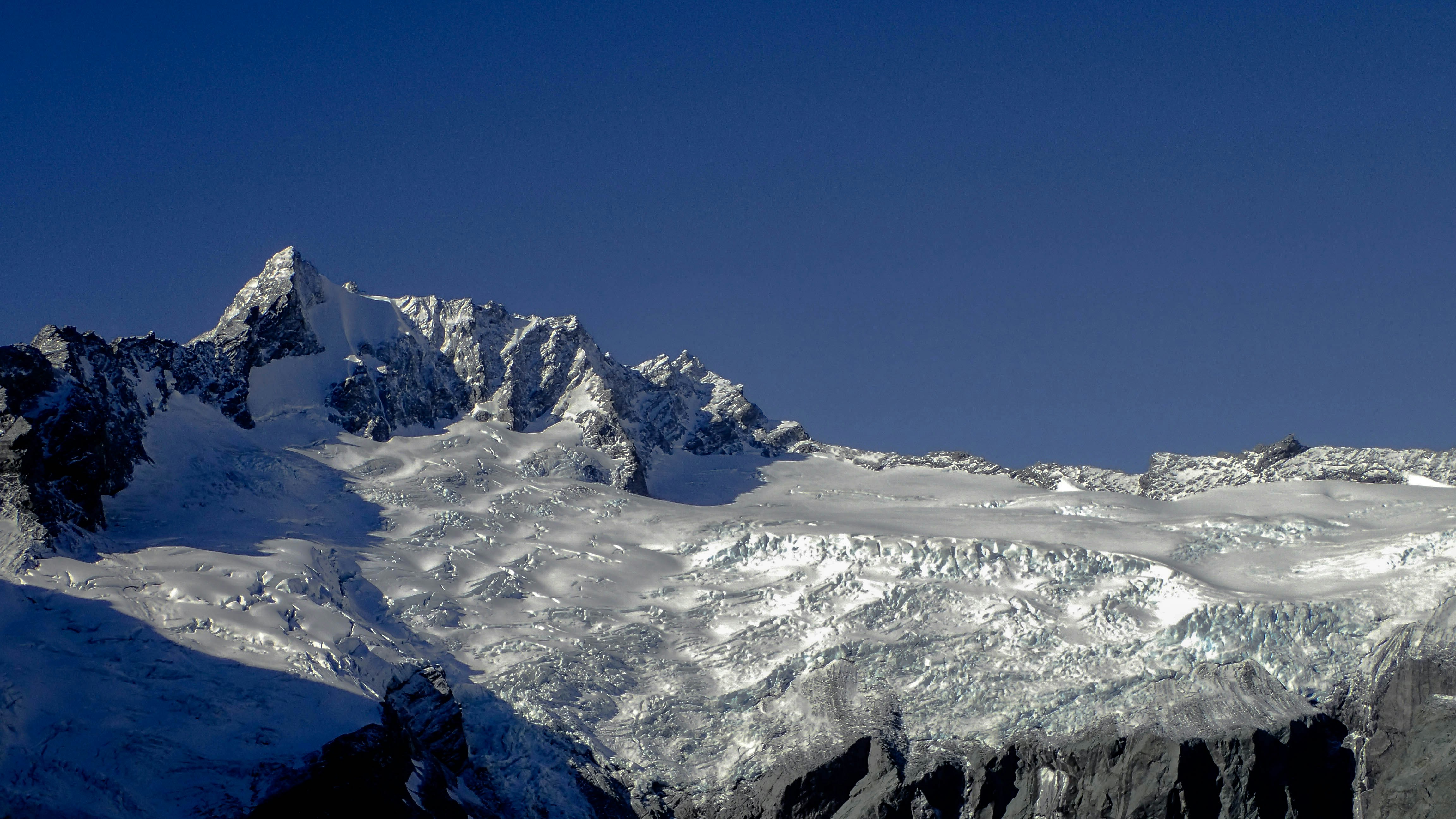 Free Unsplash photo from Elliot Bowie