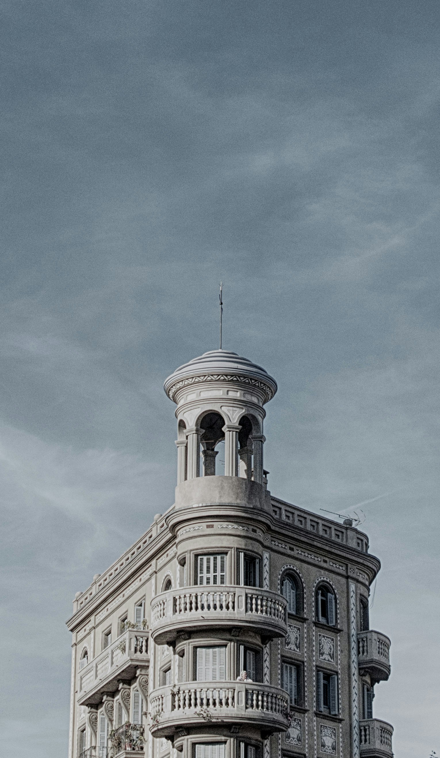 In Poble Nou (Barcelona) there are still living real people in these kind of buildings which I do appreciate a lot.
