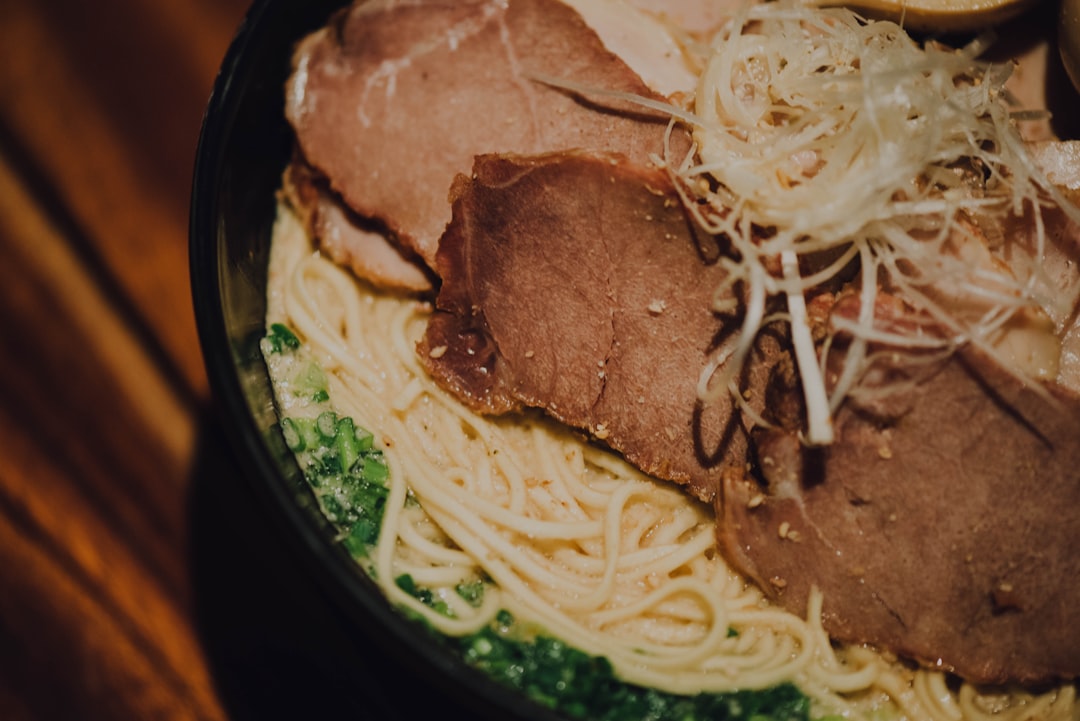 cooked pasta in bowl