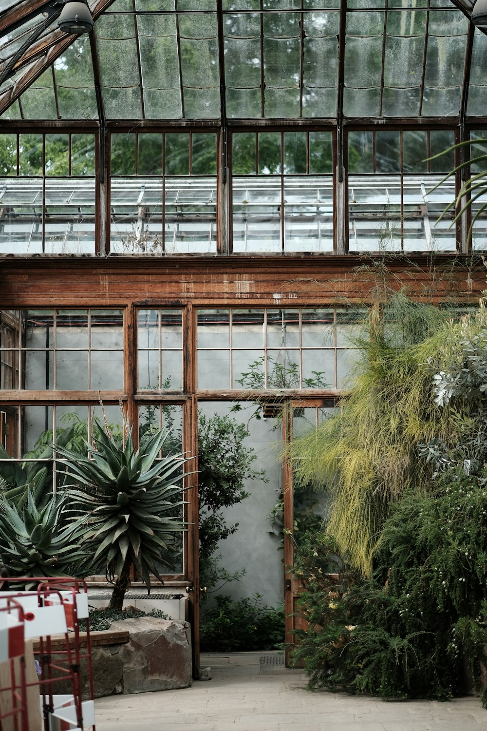 Casa interior con ventana de cristal Fotografía