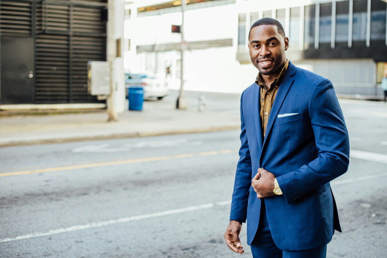 Canon EOS 5D Mark III + Canon EF 50mm F1.8 II sample photo. Man in blue formal photography