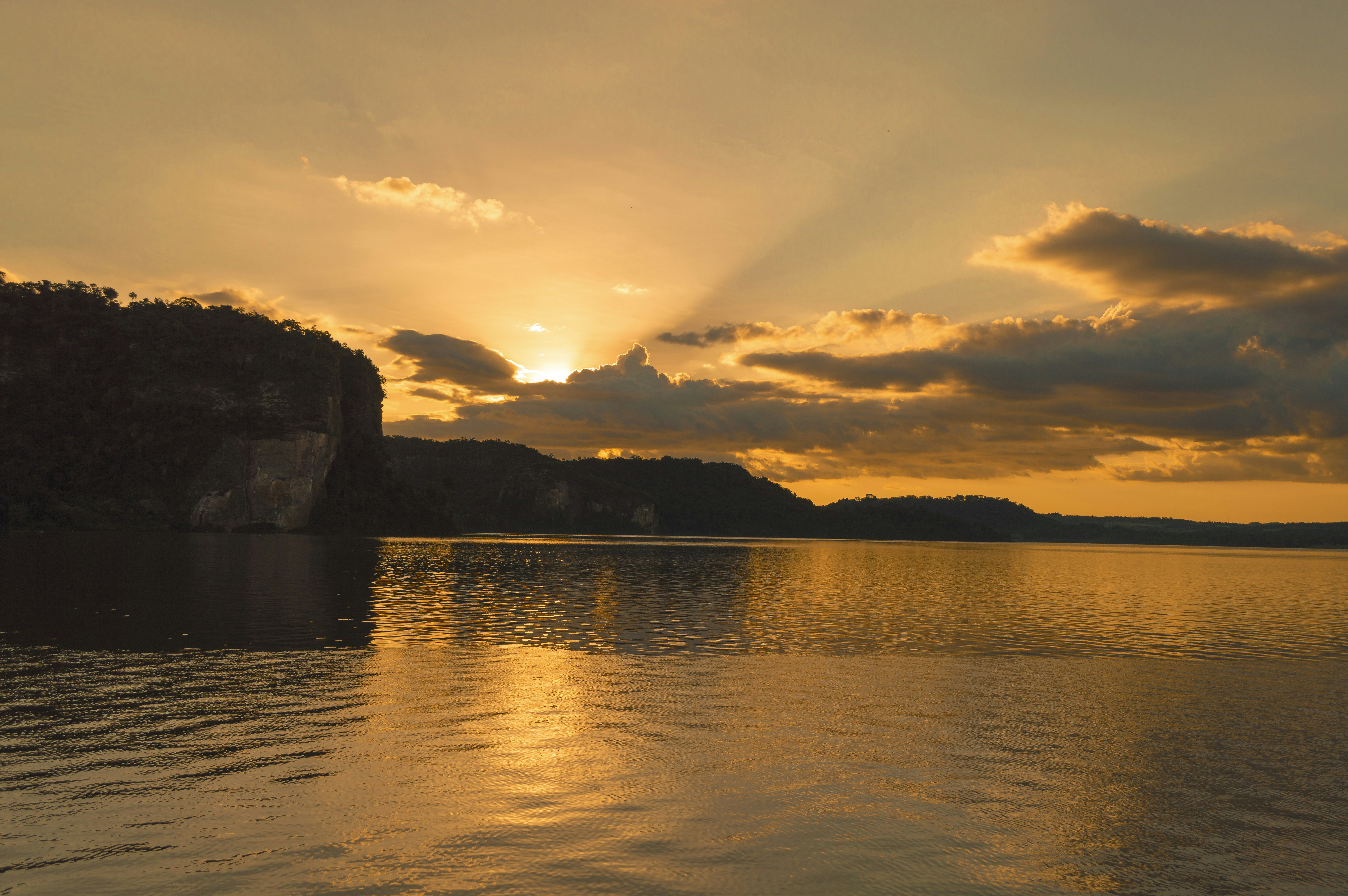 Free Unsplash photo from Ariel Schmunck