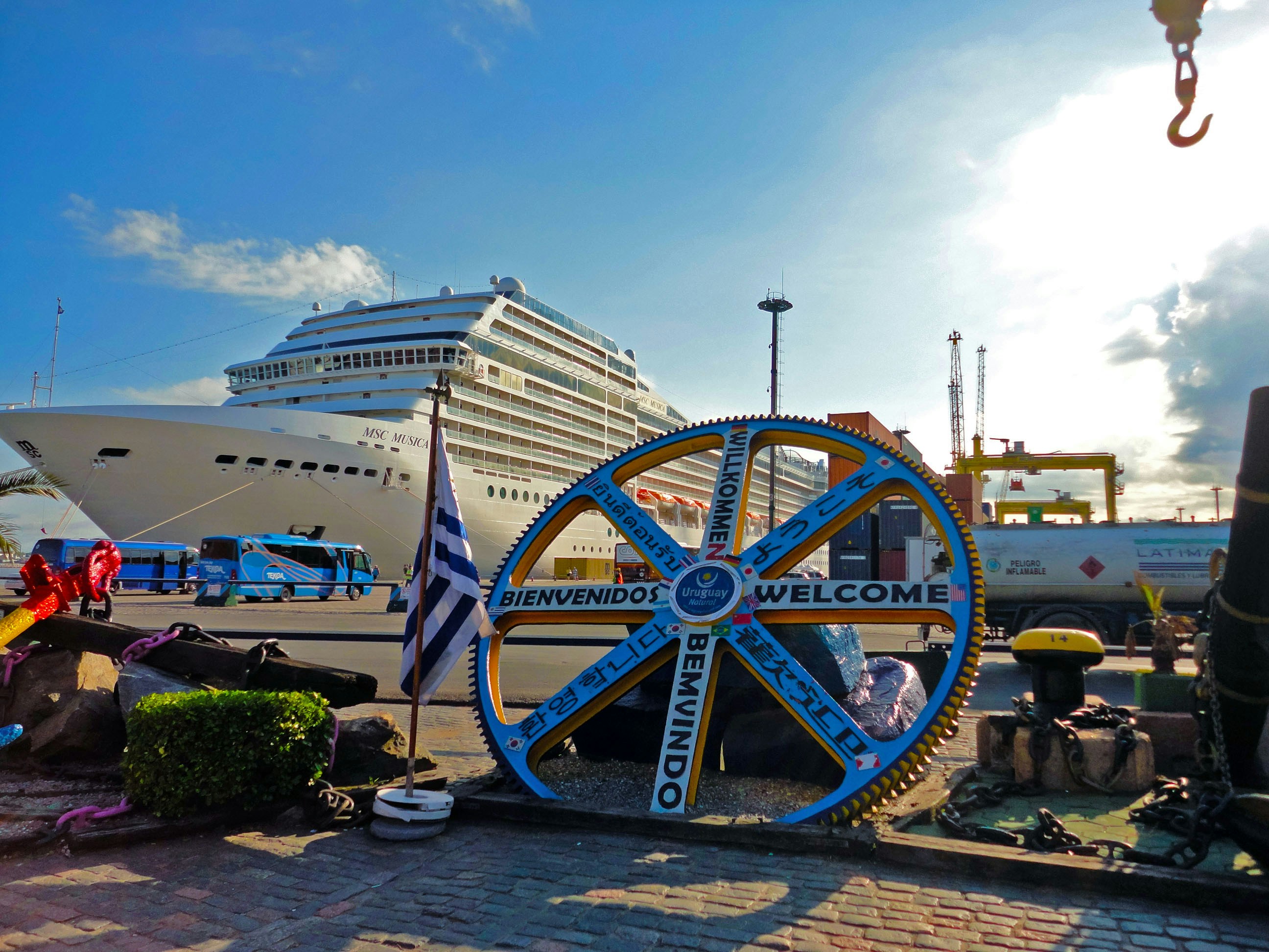 Free Unsplash photo from Carolinie Cavalli