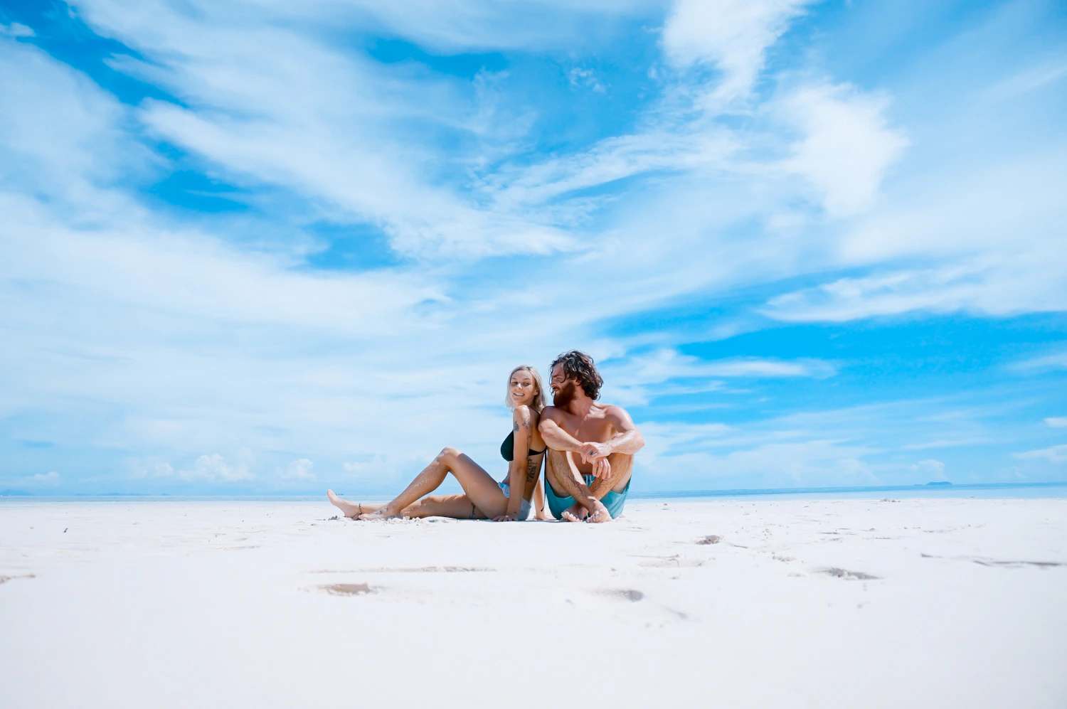 Pareja disfrutando del Caribe