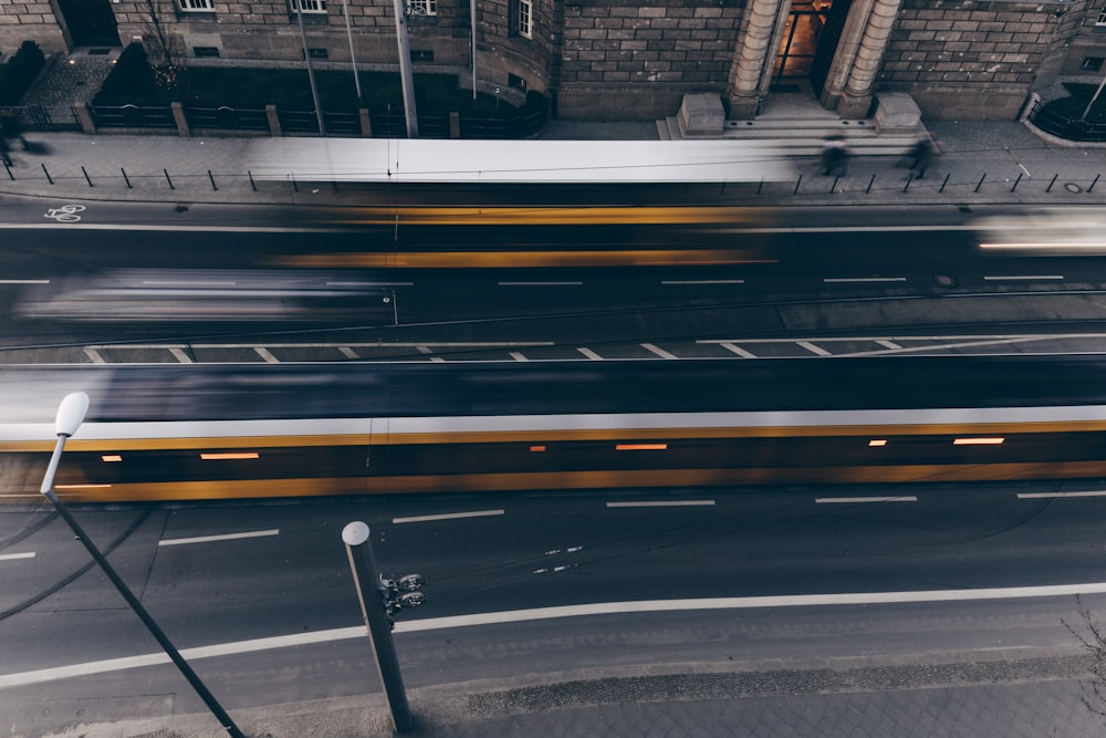 Photographie en accéléré de la route