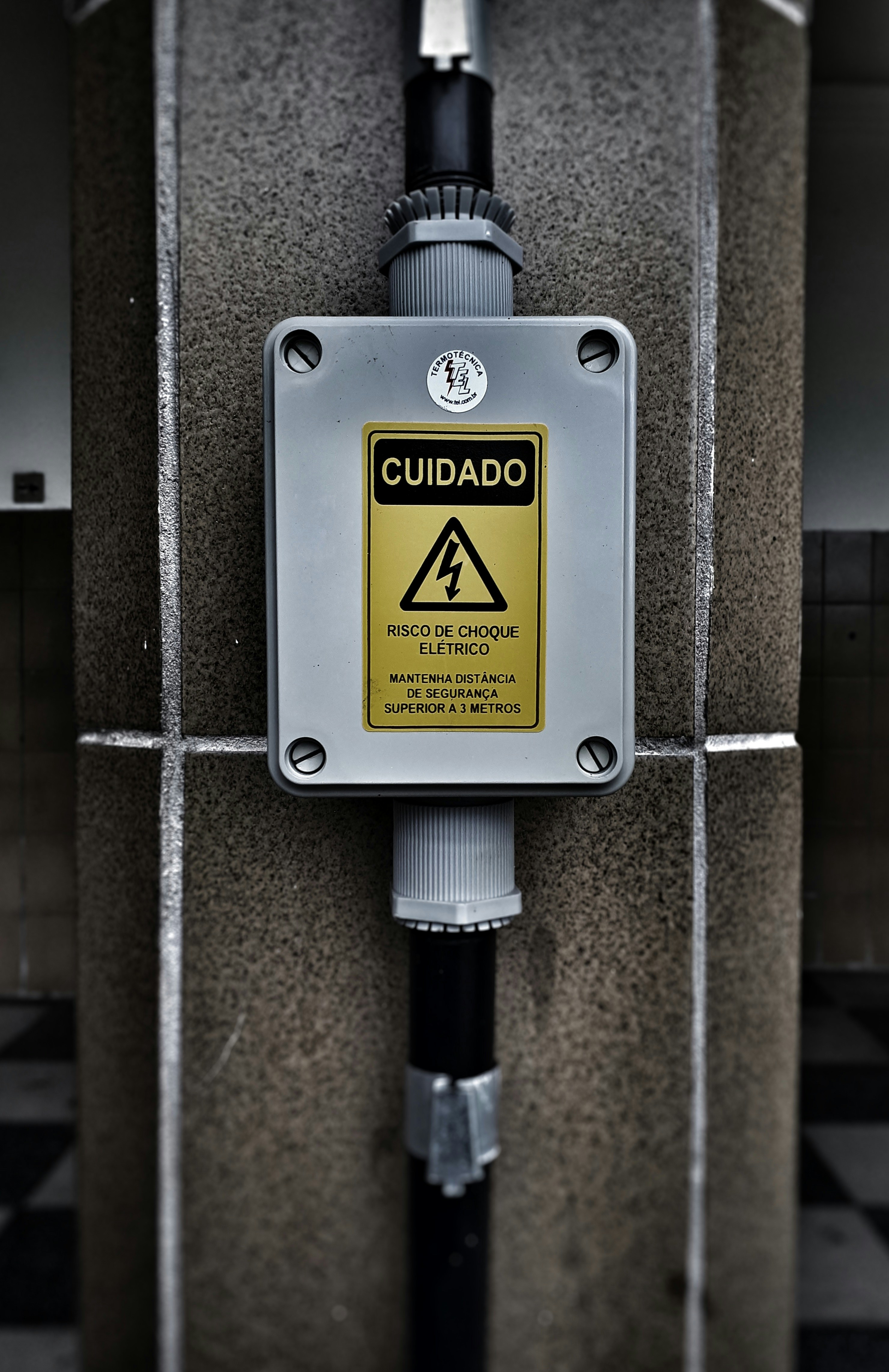 Projetos Elétricos e Eficiência Energética: Caminhos para a Segurança e Otimização