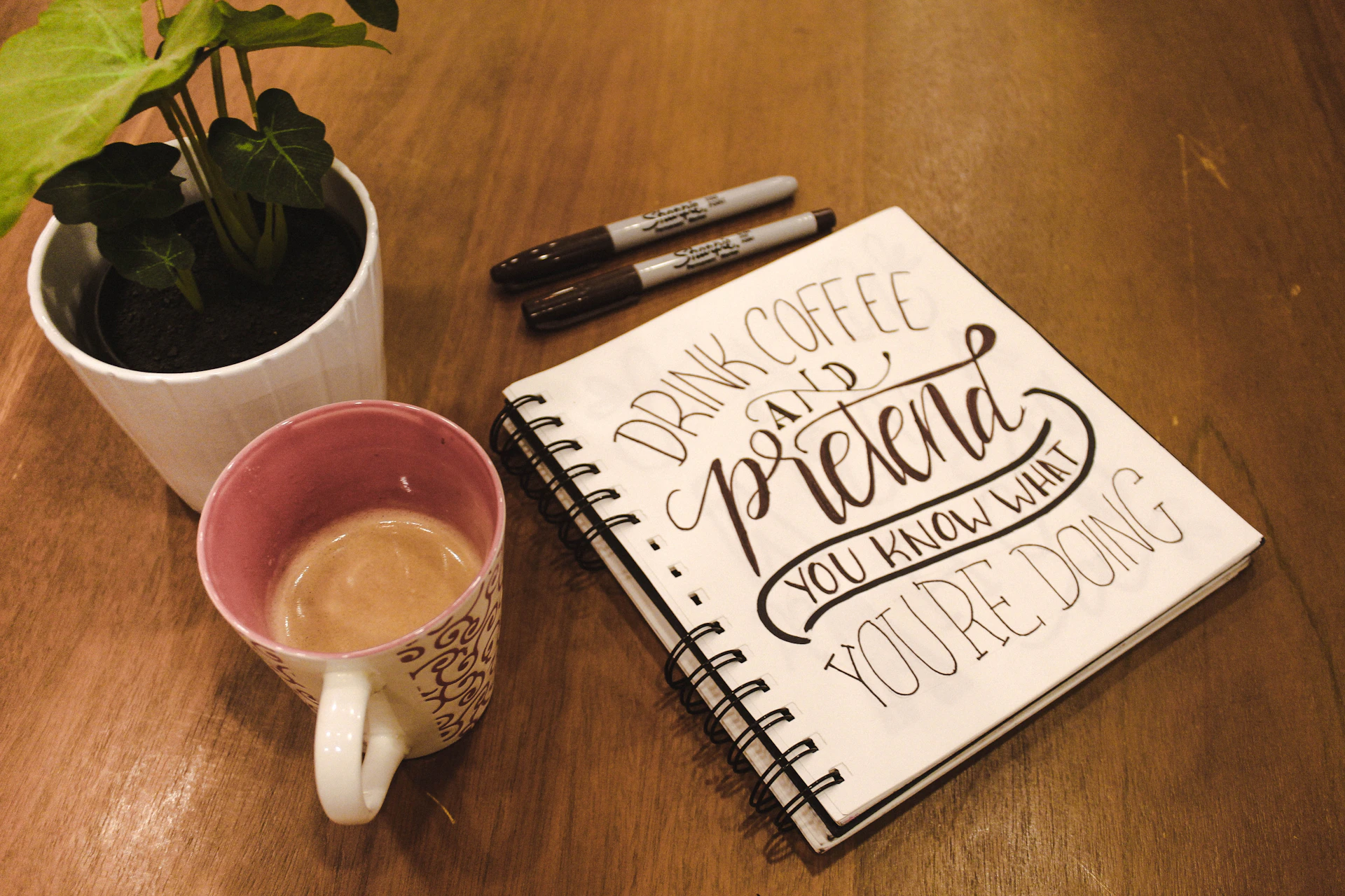 gray computer monitor