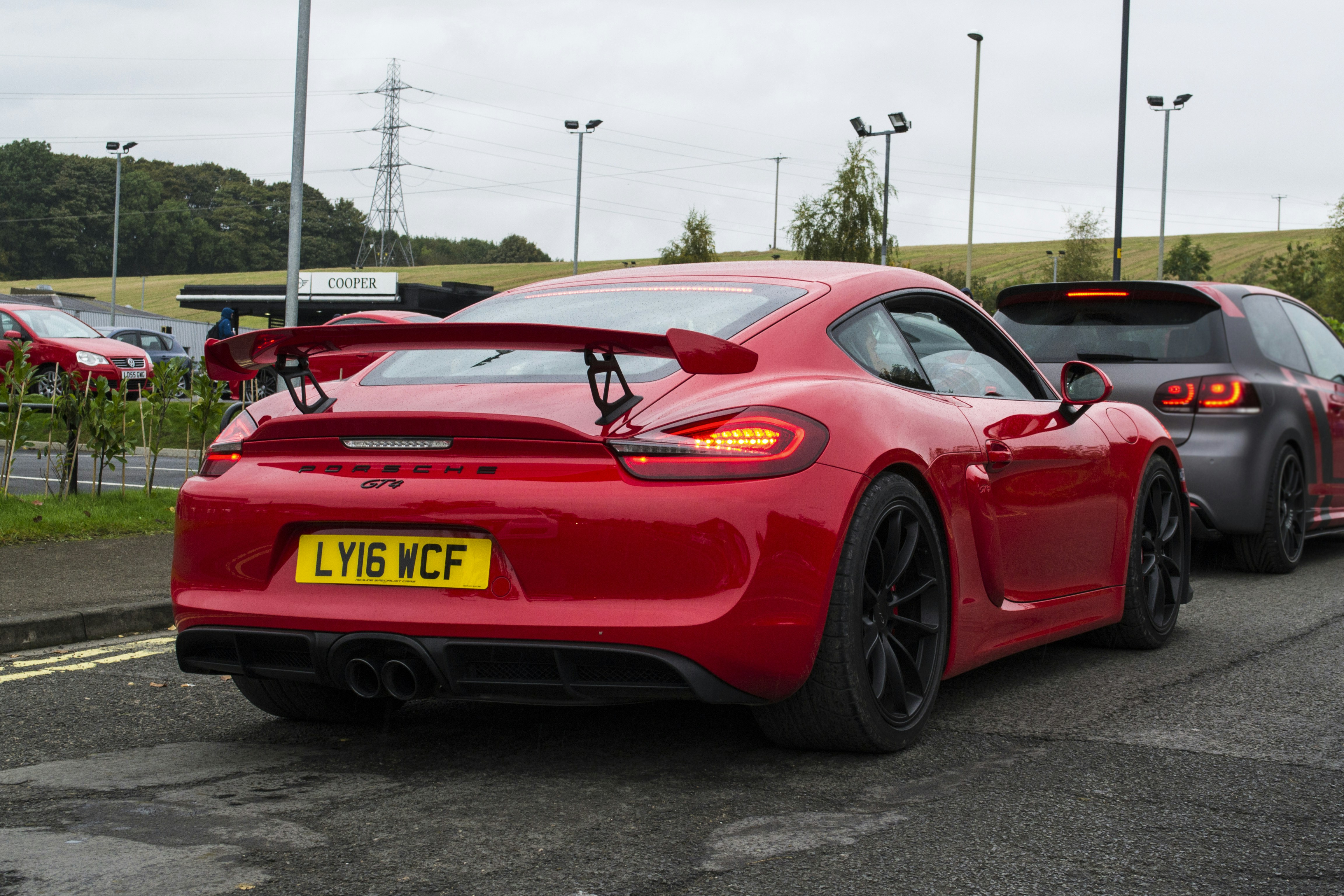 Gt4 pro. Beamng drive porsche cayman gt4. Порше кайман gt4 812. Porsche cayman gt4 clubsport mr. Porsche dali.