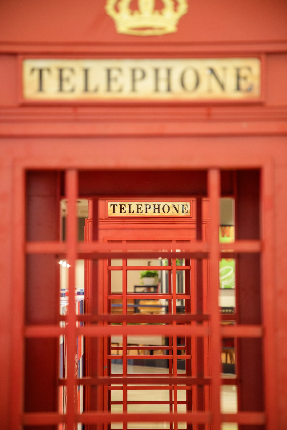 Cabine telefônica vermelha