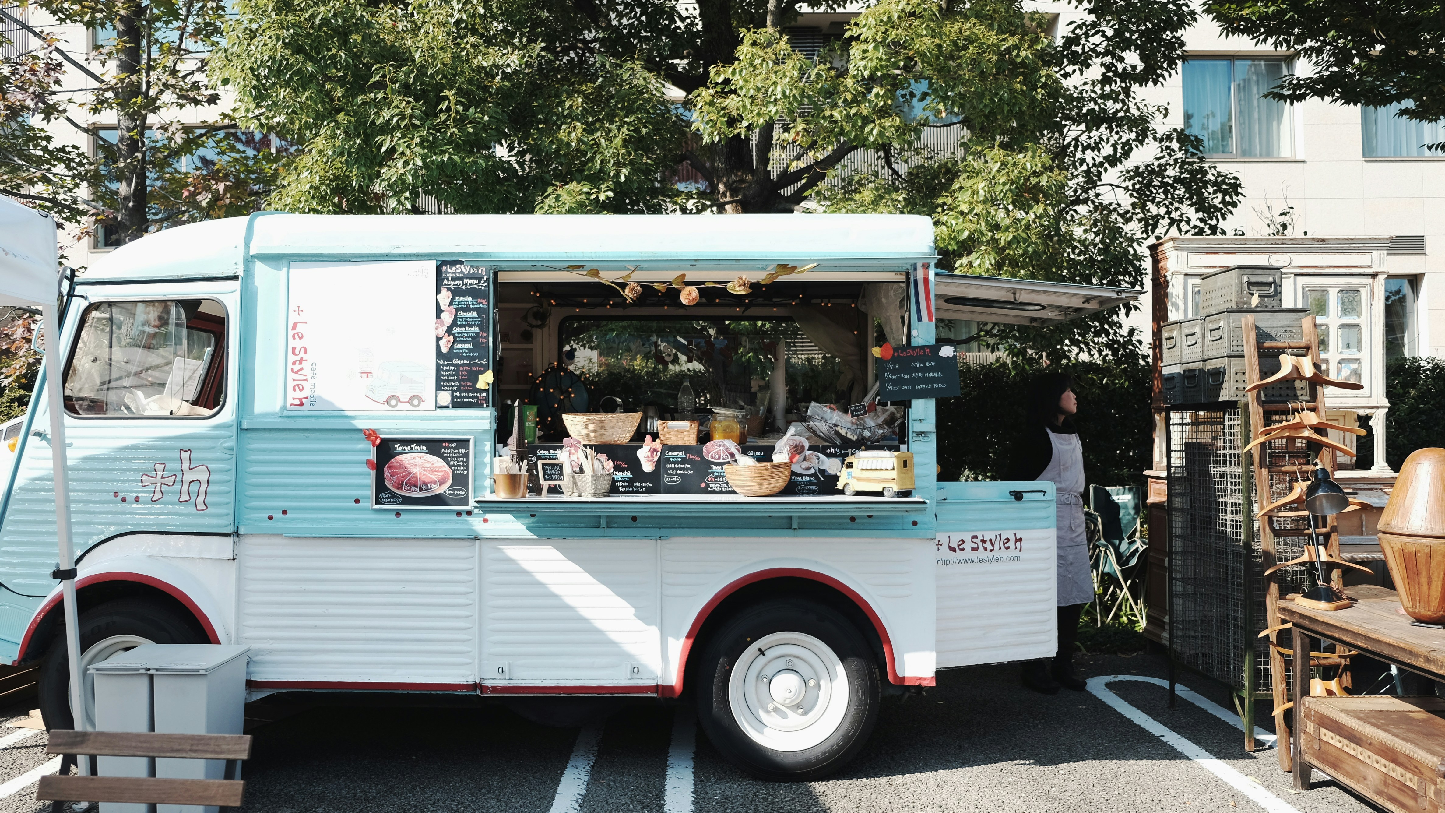Delicious Strawberry Chocolate Cups
