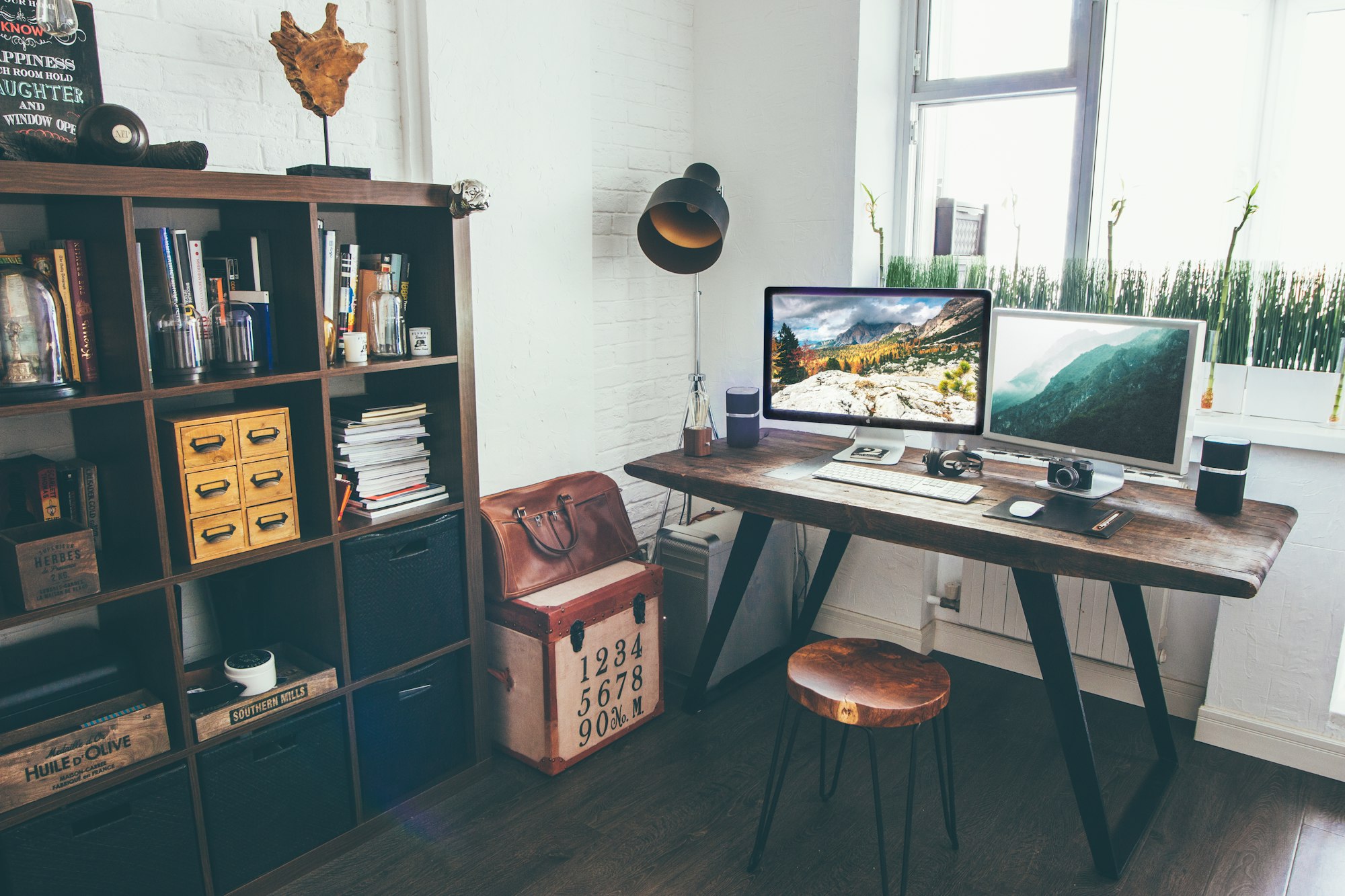 6 reasons why a dedicated workspace is a must when working from home