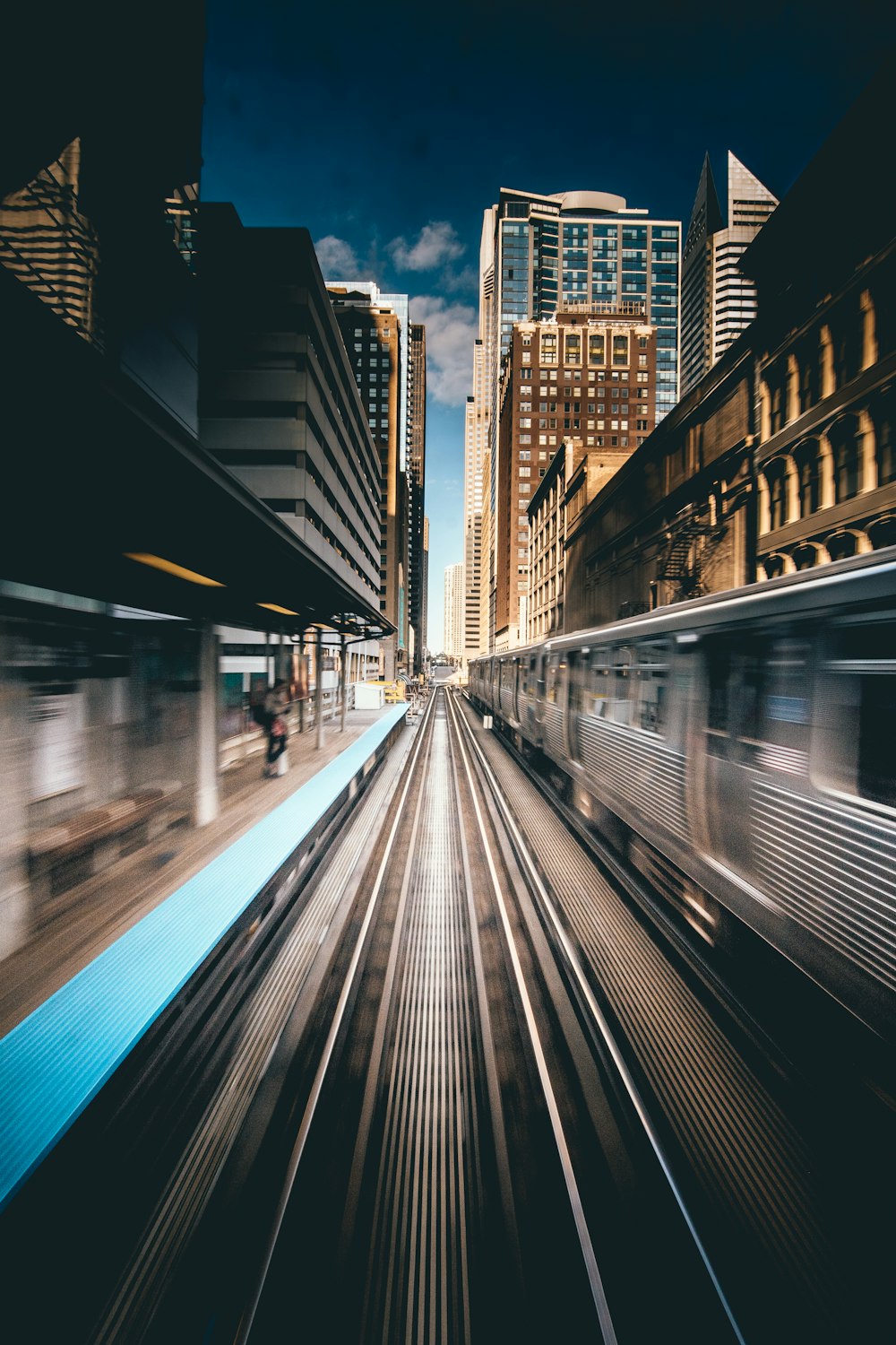 Fotografia time-lapse del viaggio in treno