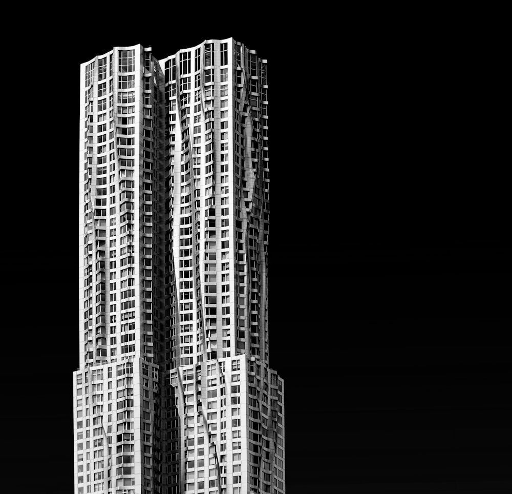 gray high-rise building