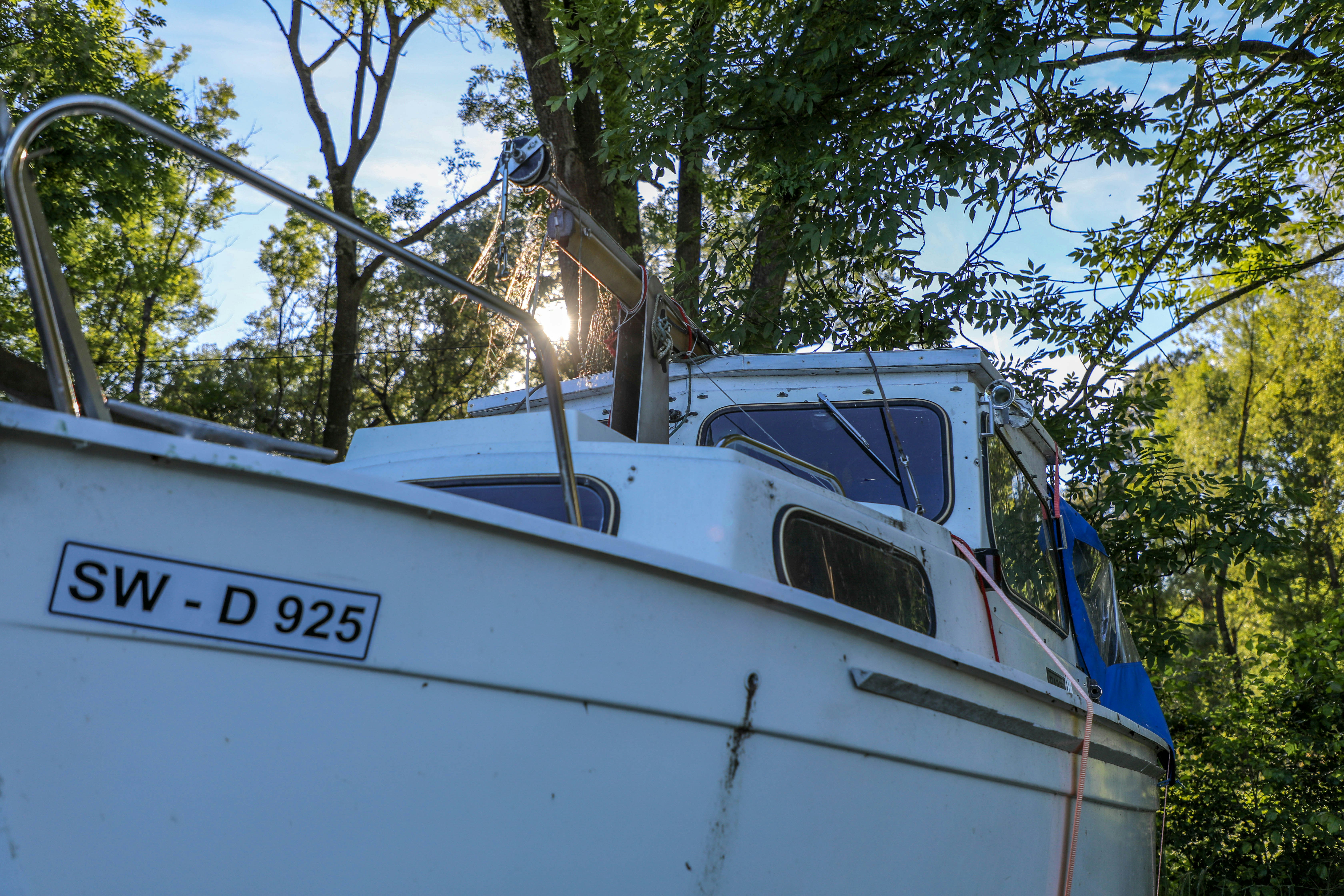 Free Unsplash photo from Arnold Toth