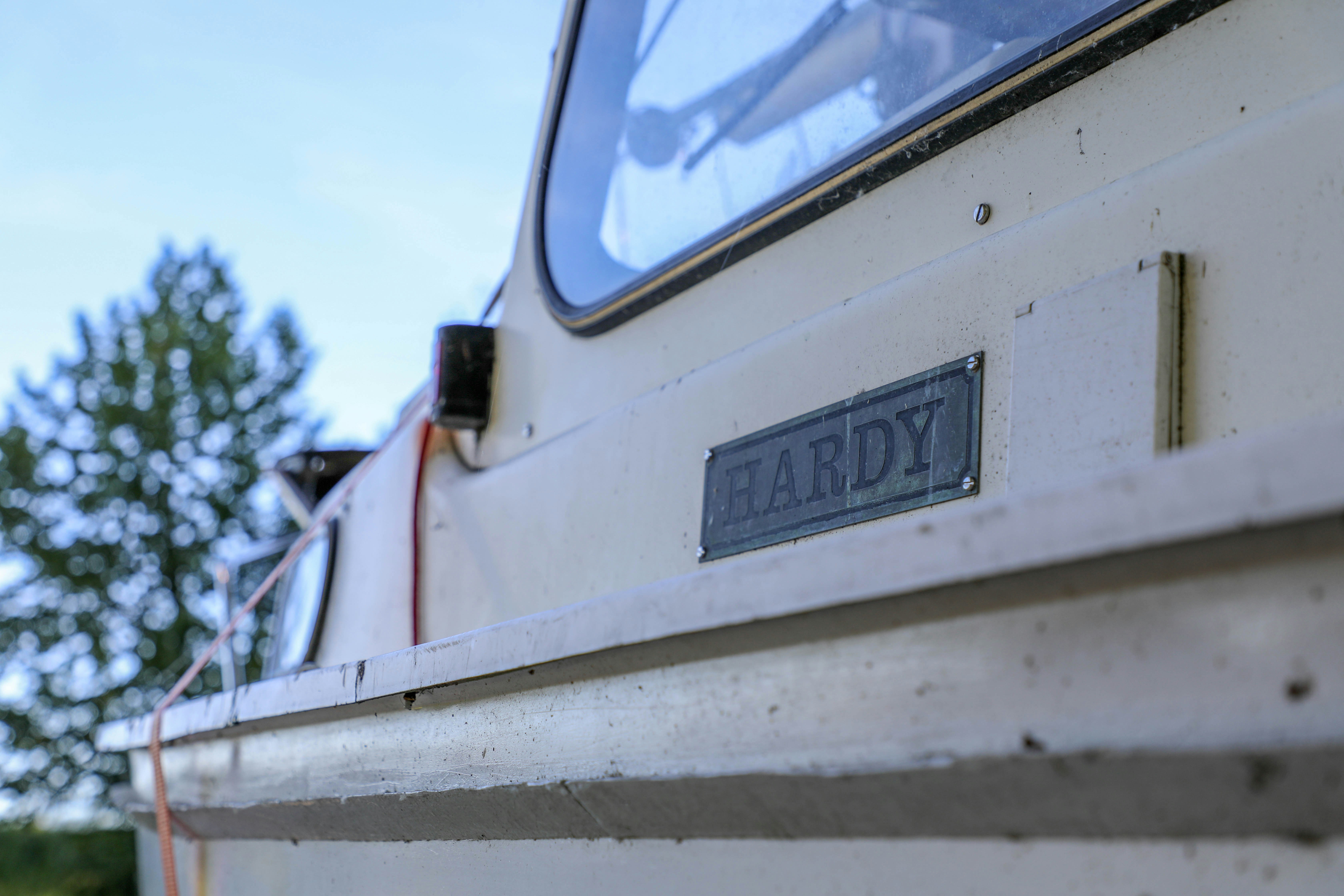 Free Unsplash photo from Arnold Toth