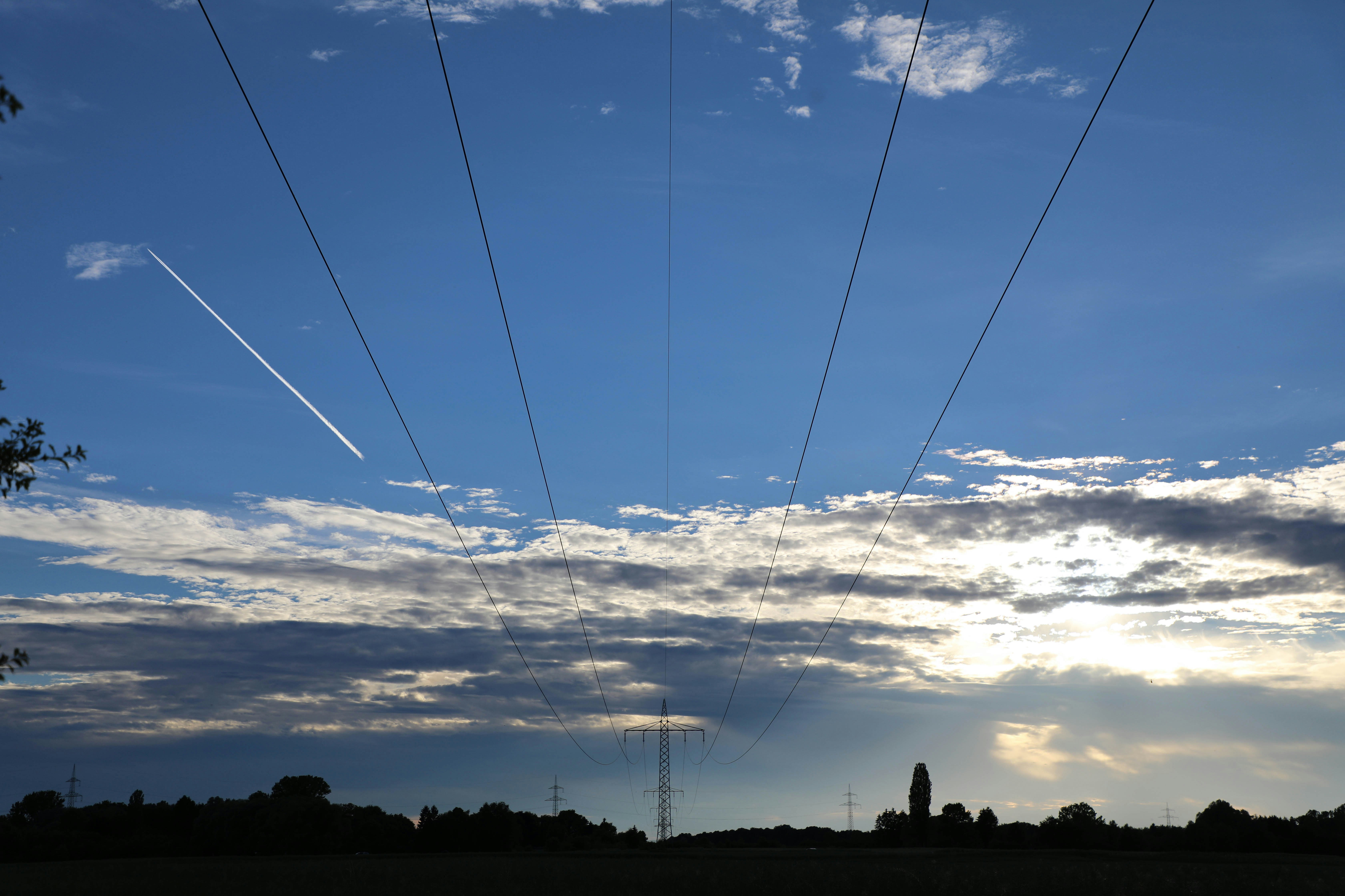 Free Unsplash photo from Arnold Toth