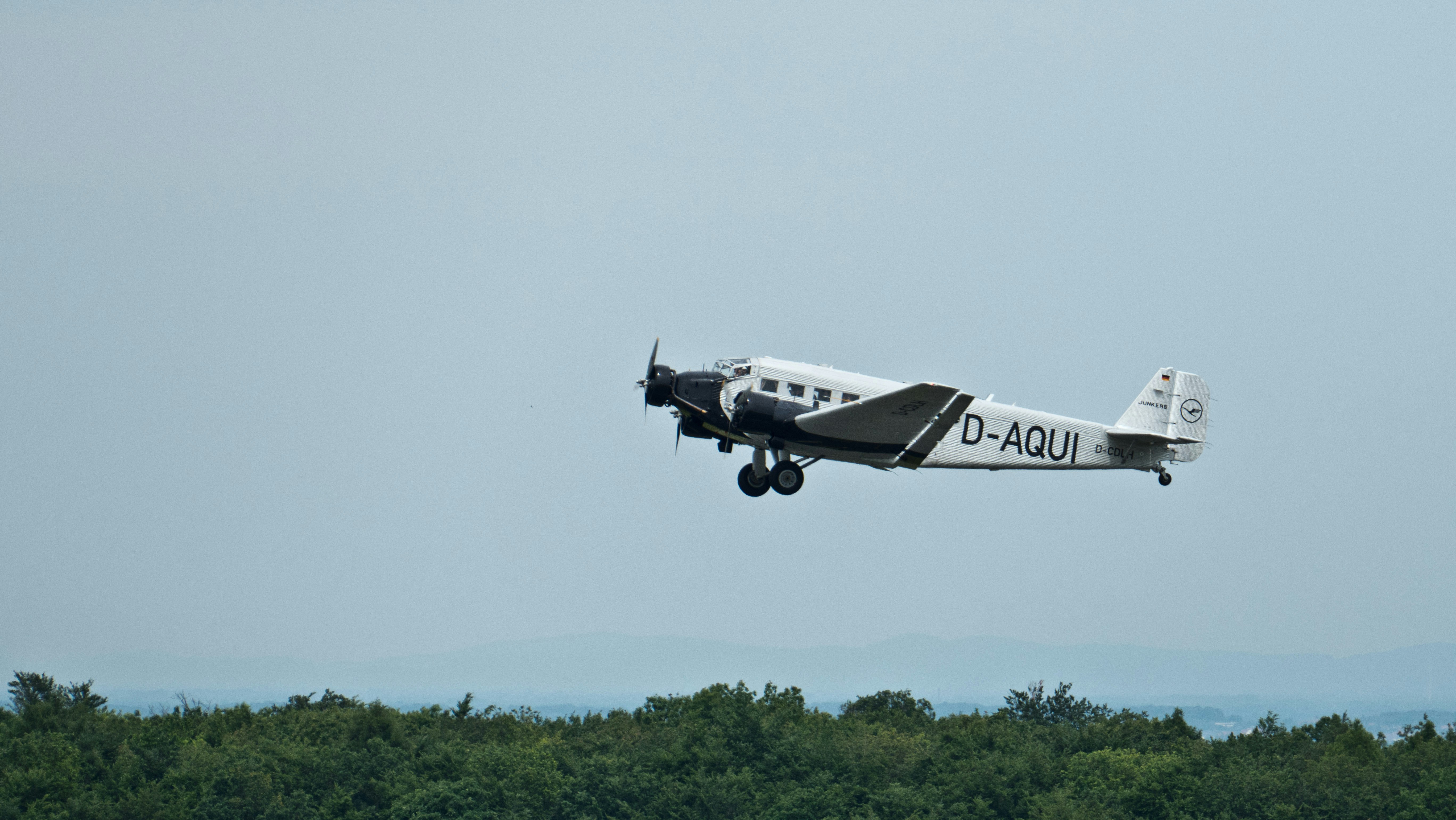 Free Unsplash photo from Helmut Liebelt