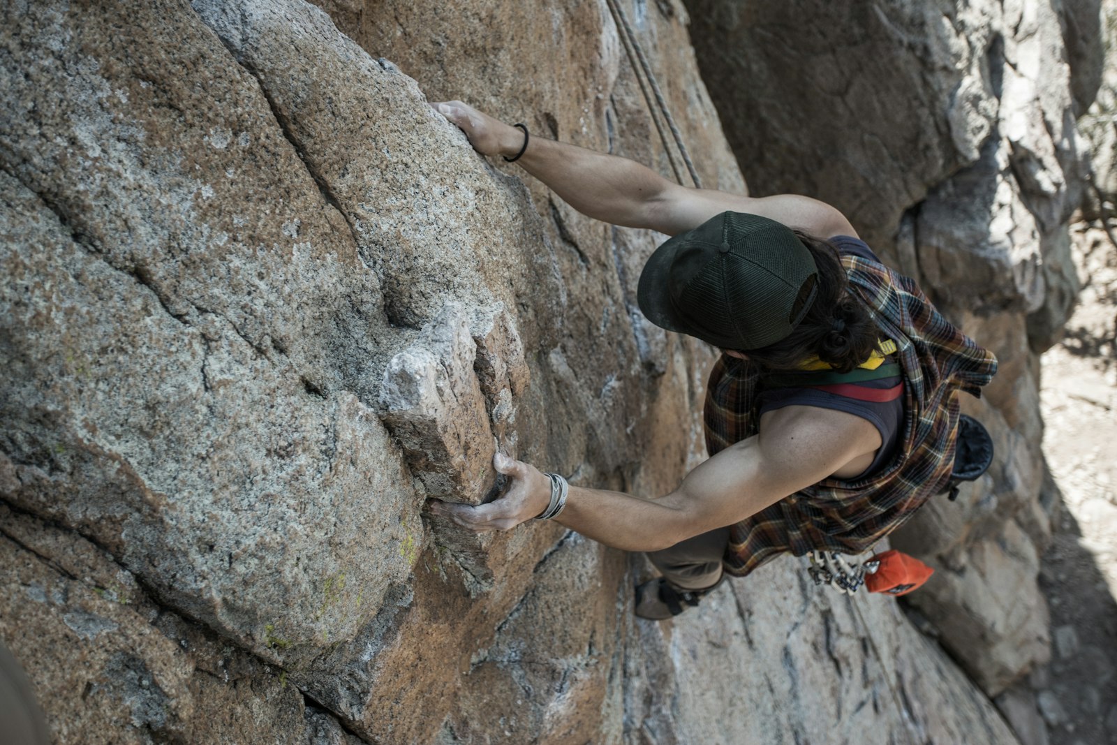 Canon EOS 5D Mark III + Canon EF 17-40mm F4L USM sample photo. Man rock climbing photography