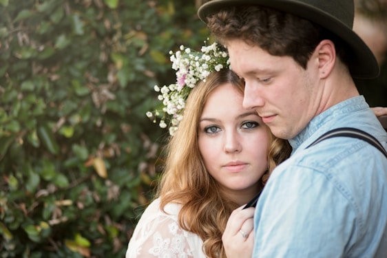 A beautiful, intimate photo session in a natural outdoor setting.