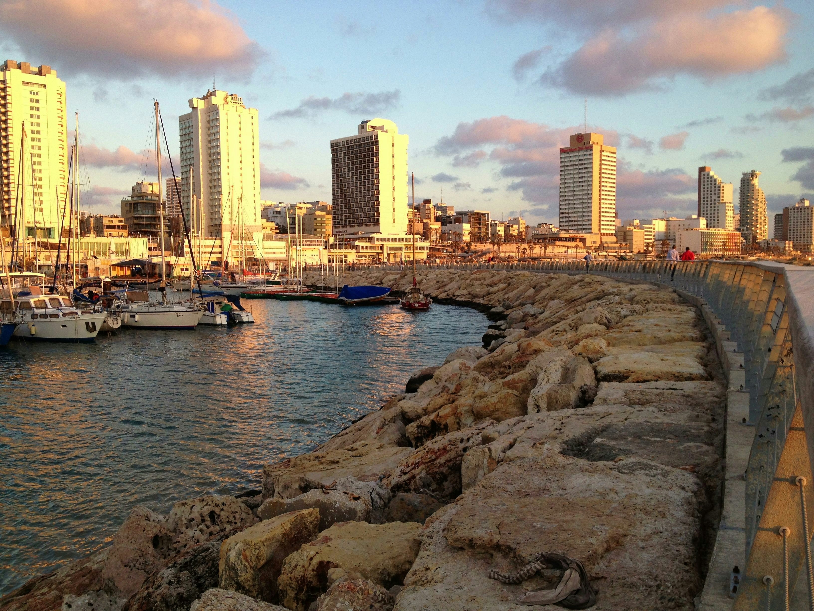 Free Unsplash photo from Marc Green