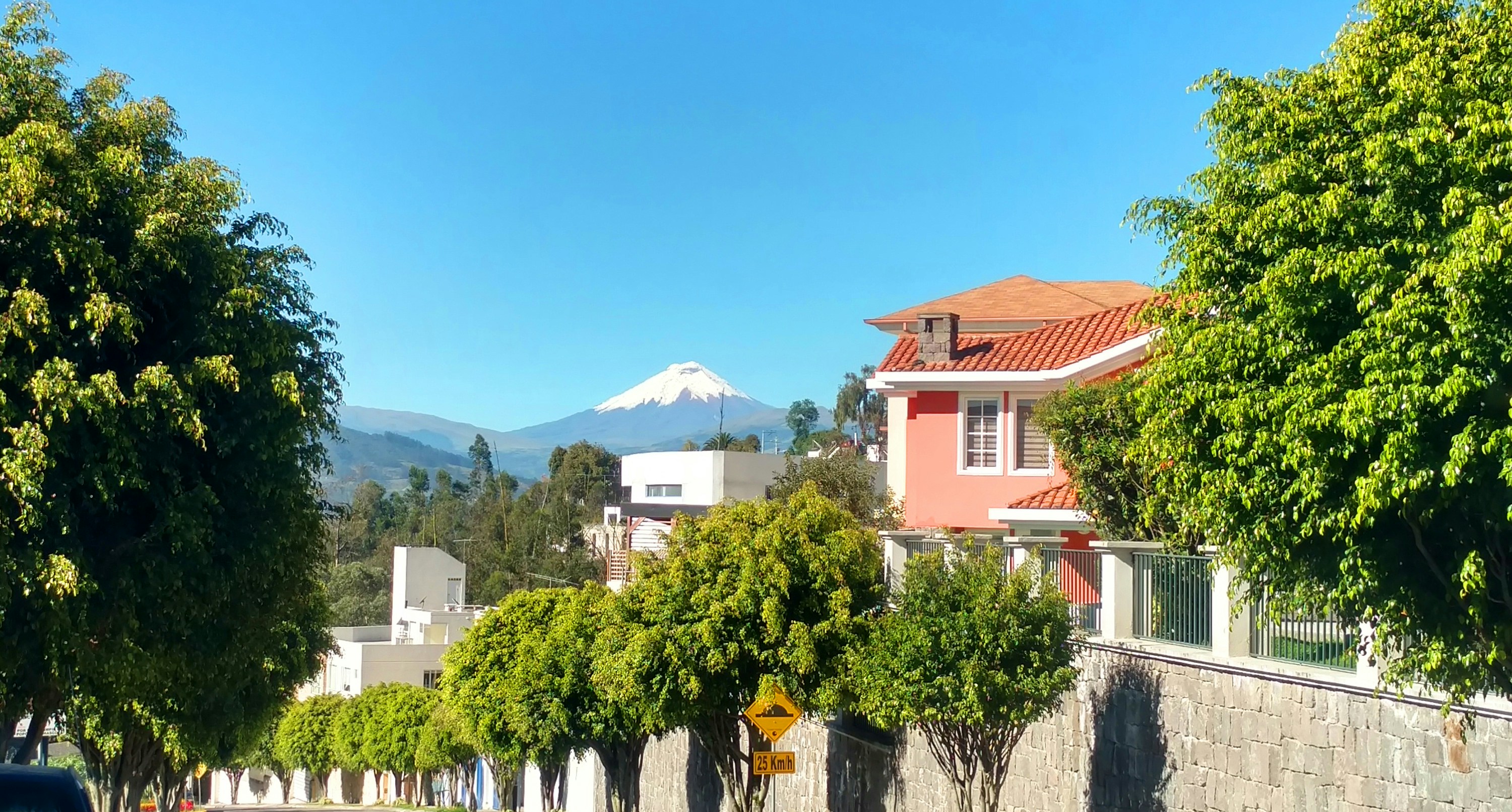 Free Unsplash photo from Juan Pablo Gallegos