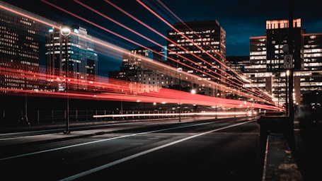 leading lines for photo composition,how to photograph ottawa road in the evening; long exposure photography of road and cars