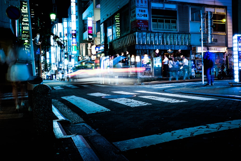 Fotografia time lapse di automobili