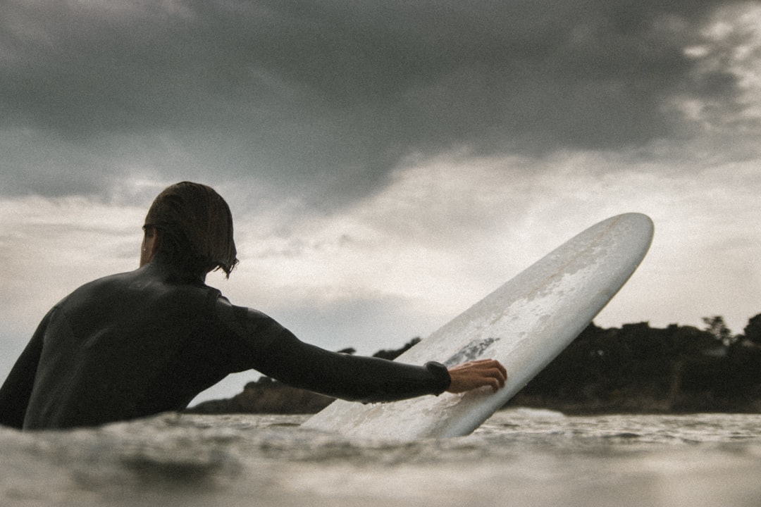 man swimming with surfboard, Gab_Gab