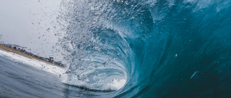 time-lapse photography of ocean waves