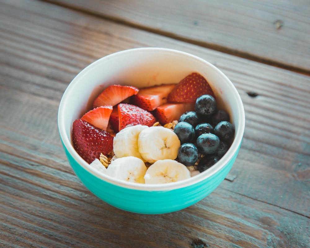 close-up photo of fruits on bowl