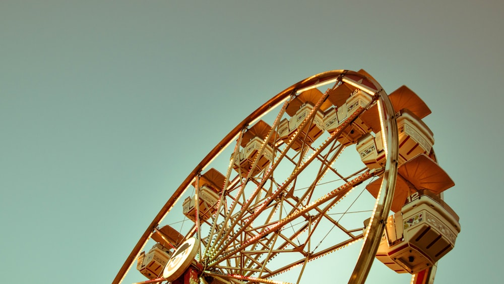 brown Ferris wheel