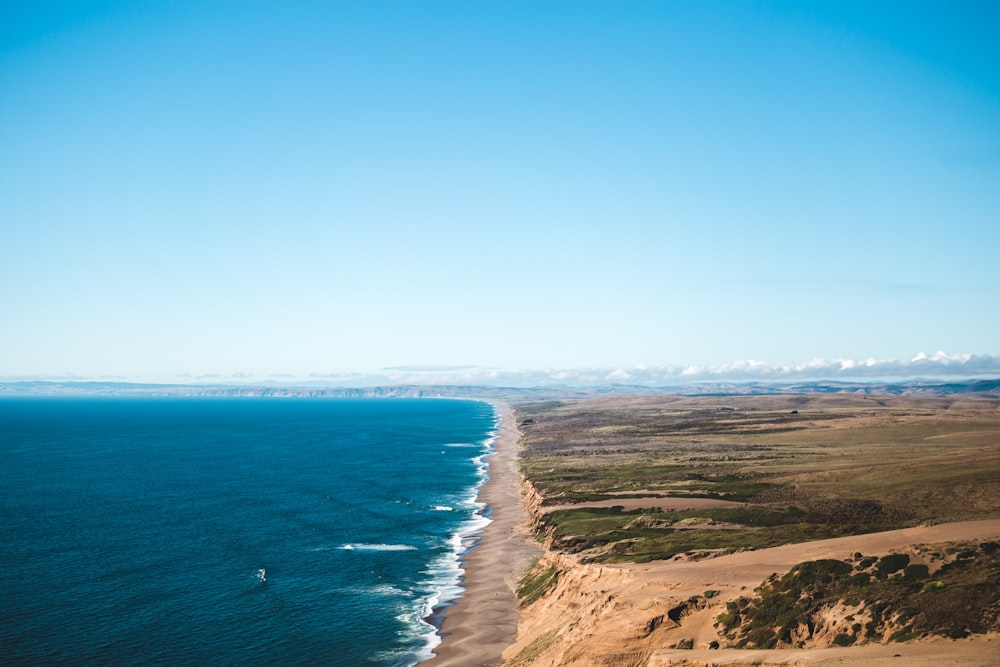 birds eye view photo of seashore