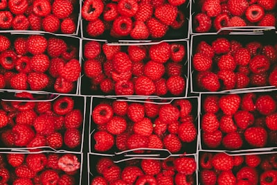 bunch of raspberries red zoom background