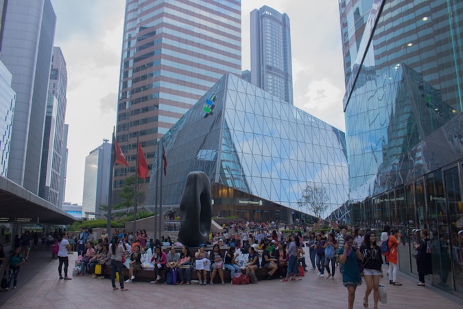 Atklājot hāgensberga pagalms Rīgā: kultūras elpa Āgenskalnā