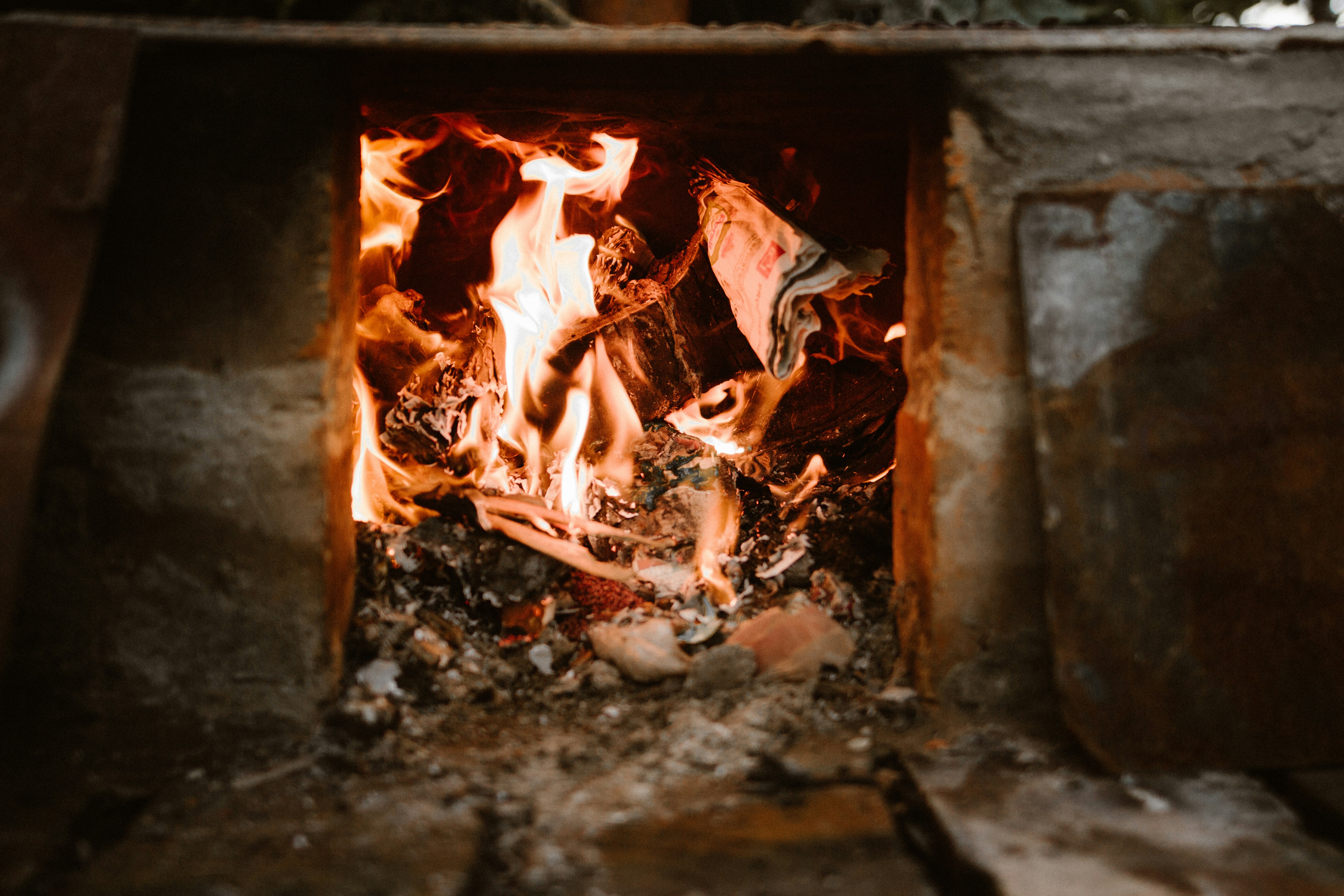 Burning Newspaper Pictures Download Free Images on Unsplash