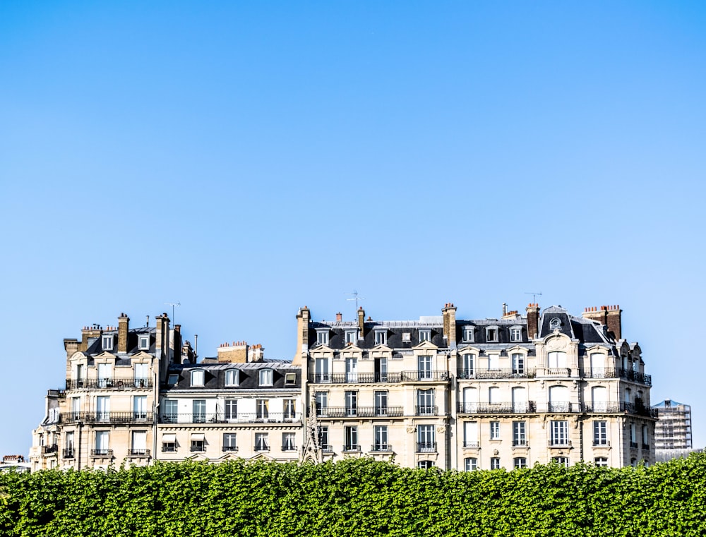 A large white building in France.