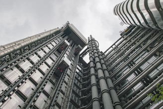 worm's eyeview of gray and black concrete building