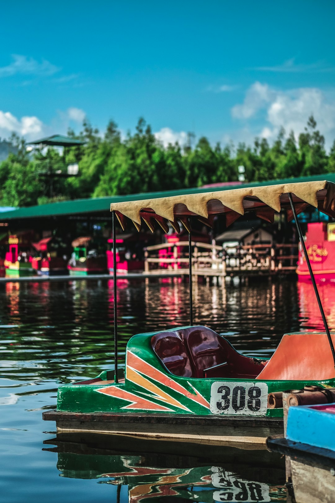 photo of Bandung Waterway near Tangkuban Perahu