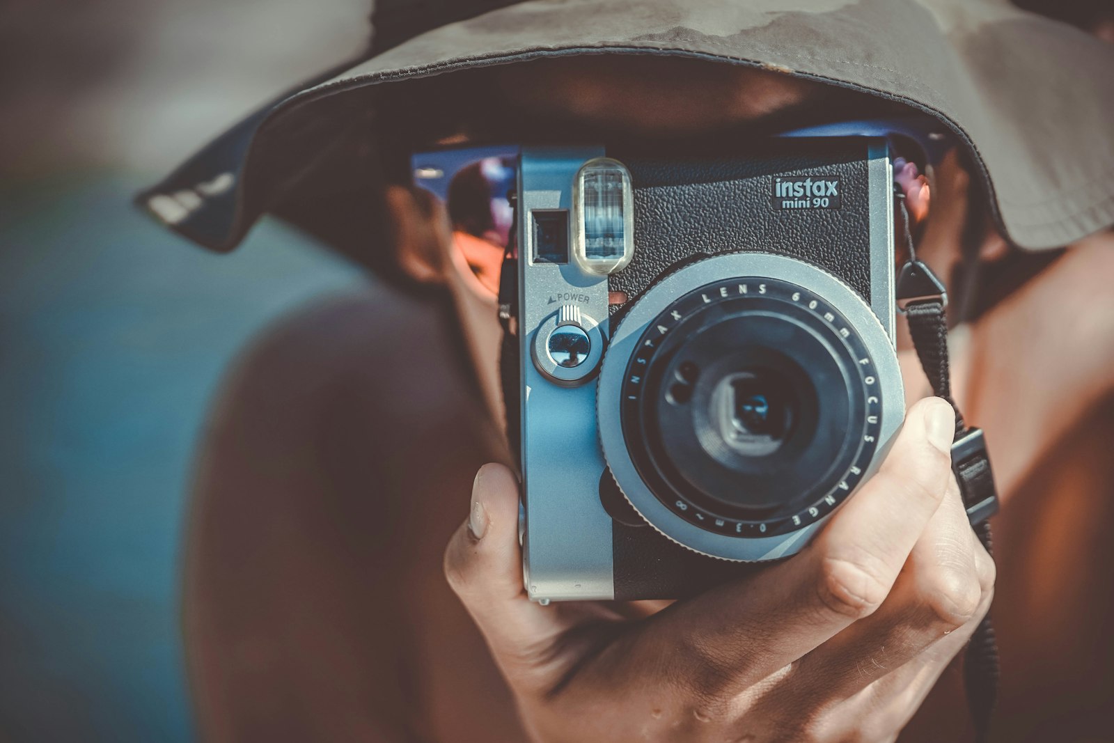 Sony a9 sample photo. Person with brown bucket photography