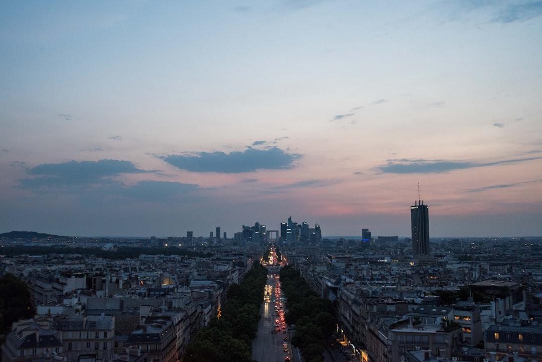 travelers stories about Landmark in L'Arc de Triomphe de l'Etoile, France