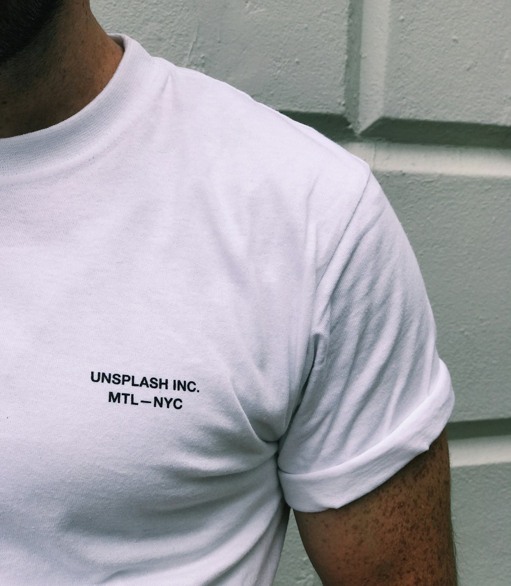 white Unsplash crew-neck short-sleeved shirt