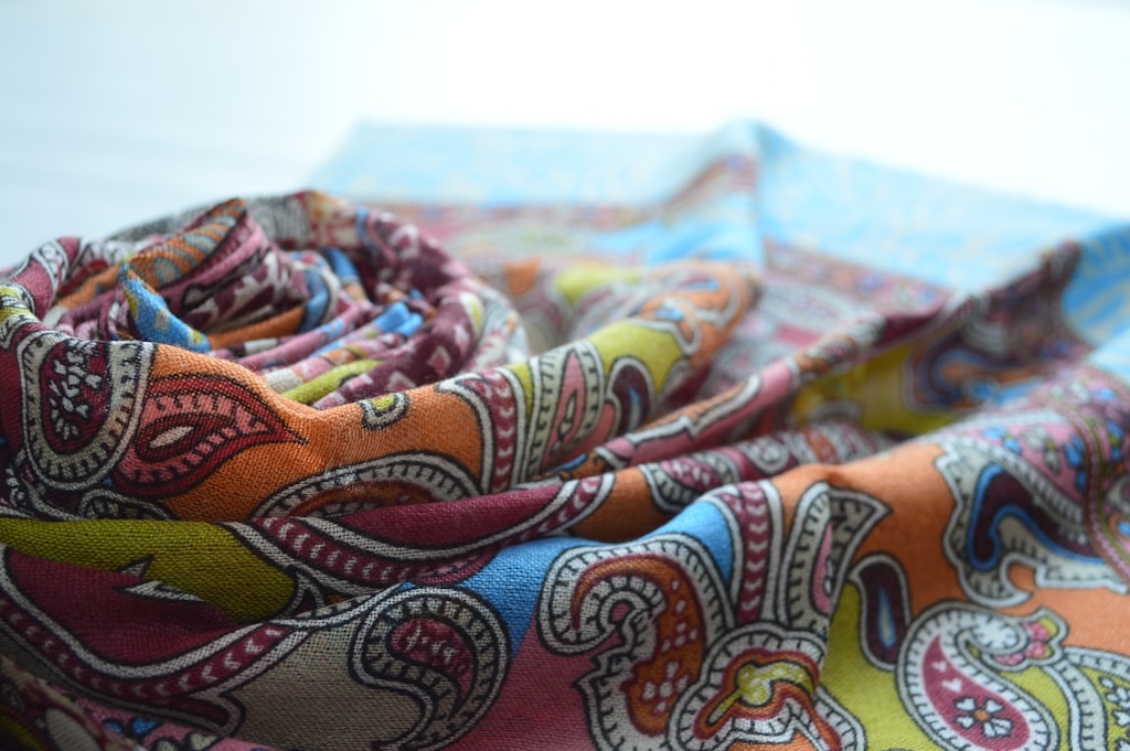 Geometric Groove Scarf