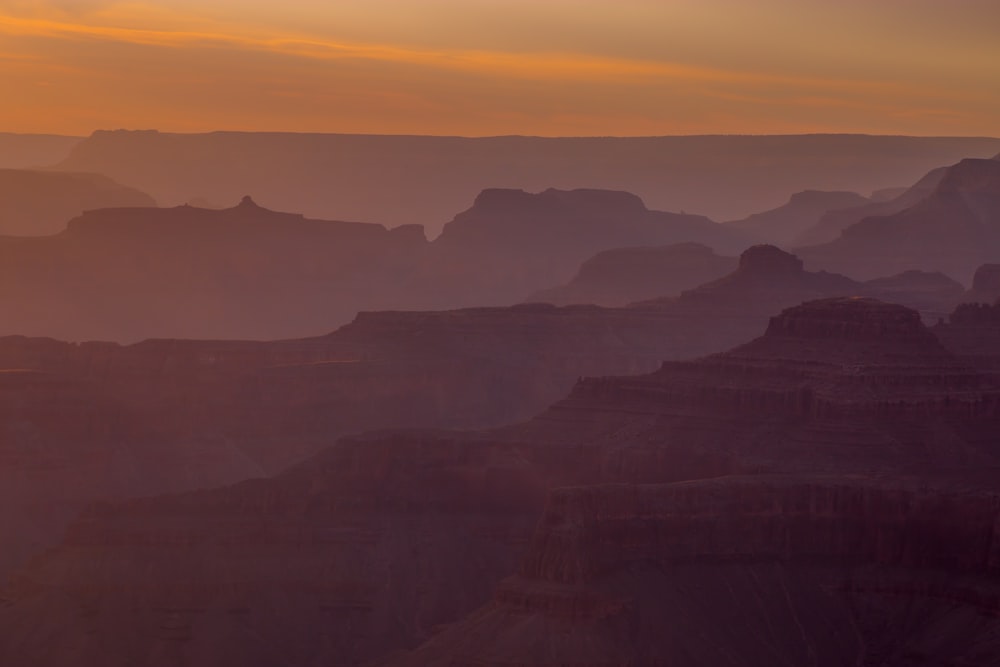 Canyon avec brouillard